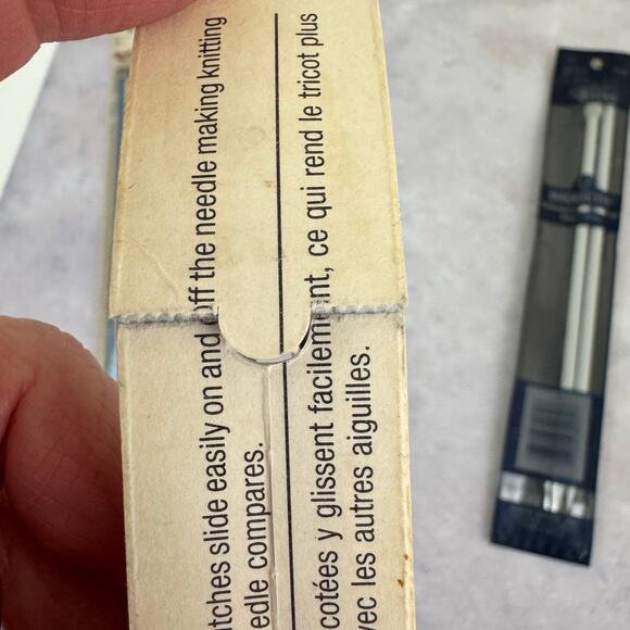 Lot of 5 Pairs of Knitting Needles Susan Bates Mix of Sizes and Plastic & Metal - Picture 10 of 10